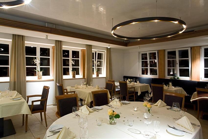 Hotel Restaurant Lamm Rosswag ファイインゲン・アン・デア・エンツ エクステリア 写真
